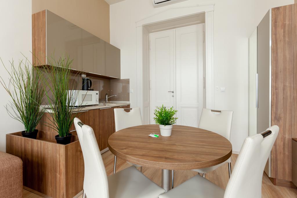 Holidays Concept Budapest Extérieur photo